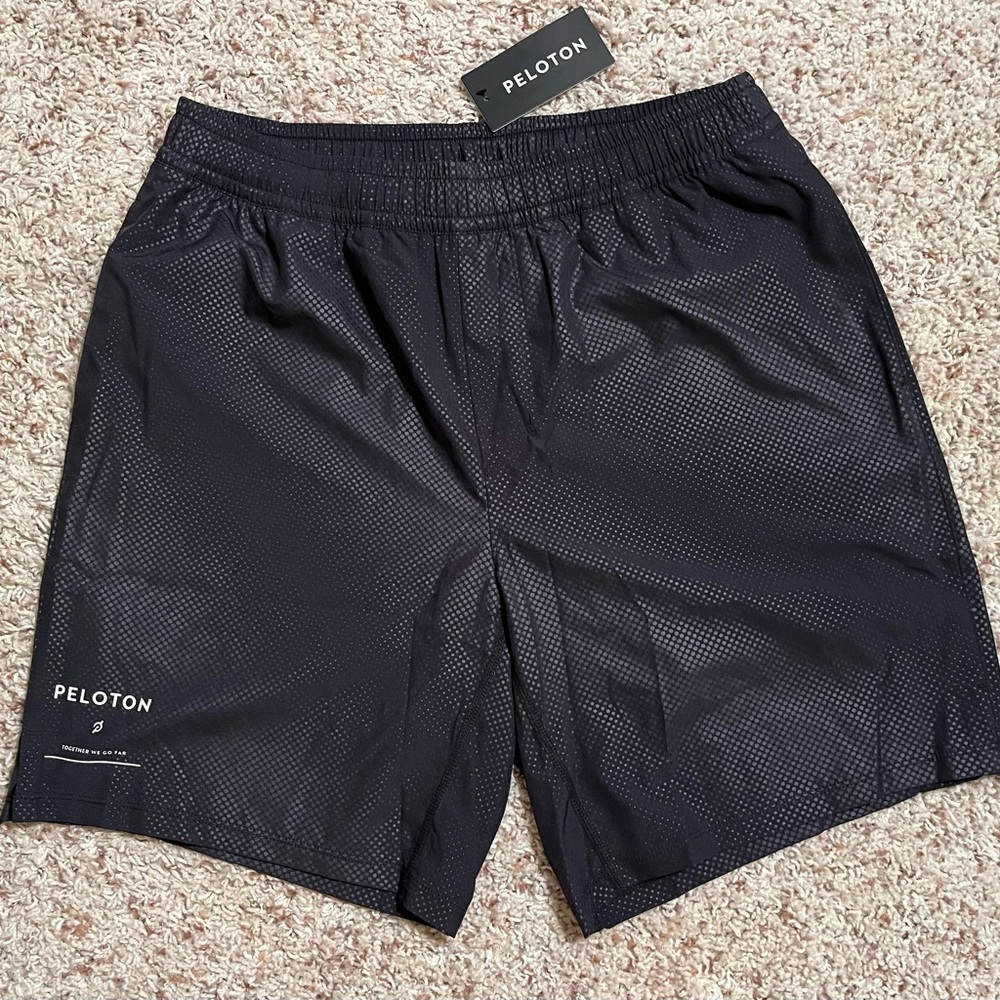 NWT Peloton Output 8” Lined Embossed Turin Short (Black). Size Large.